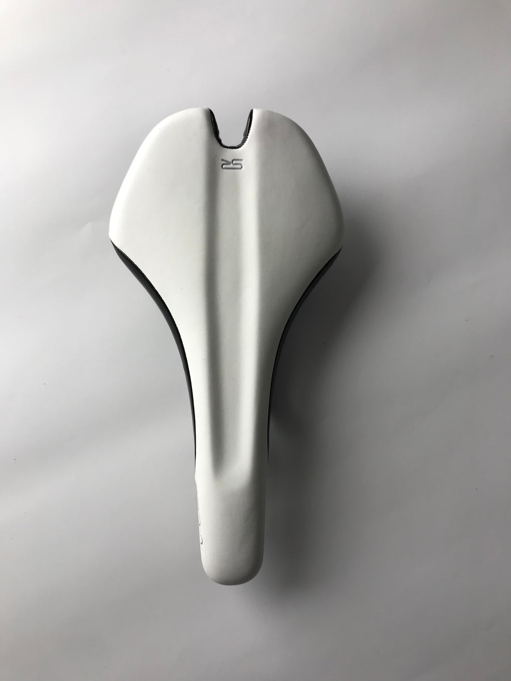 Selle Royal SR 700 Ultra Comfort Bicycle Saddle - Classic Black with White Stripes, Ergonomic Pressure Relief for Road Bike Upgrades