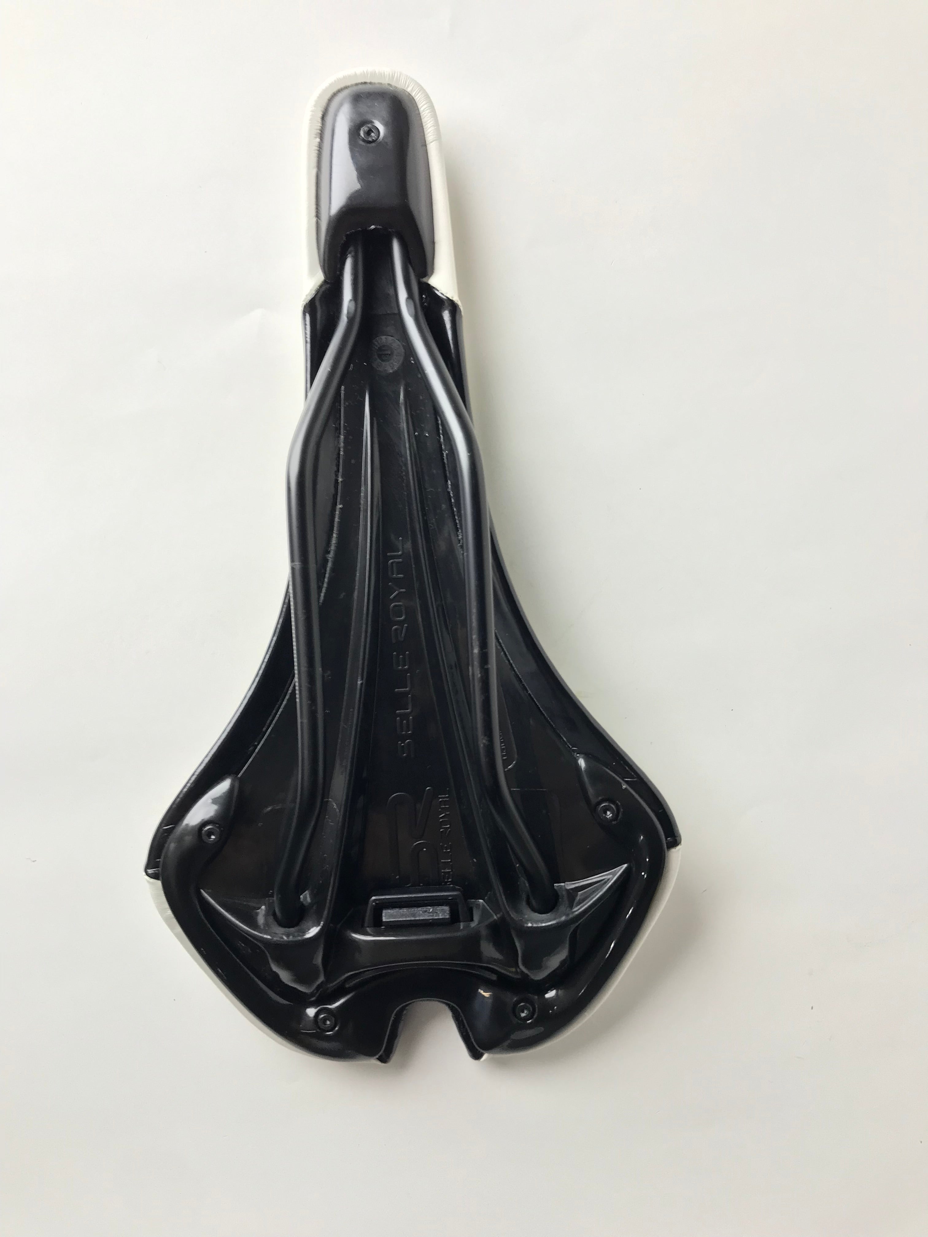 Selle Royal SR 700 Ultra Comfort Bicycle Saddle - Classic Black with White Stripes, Ergonomic Pressure Relief for Road Bike Upgrades