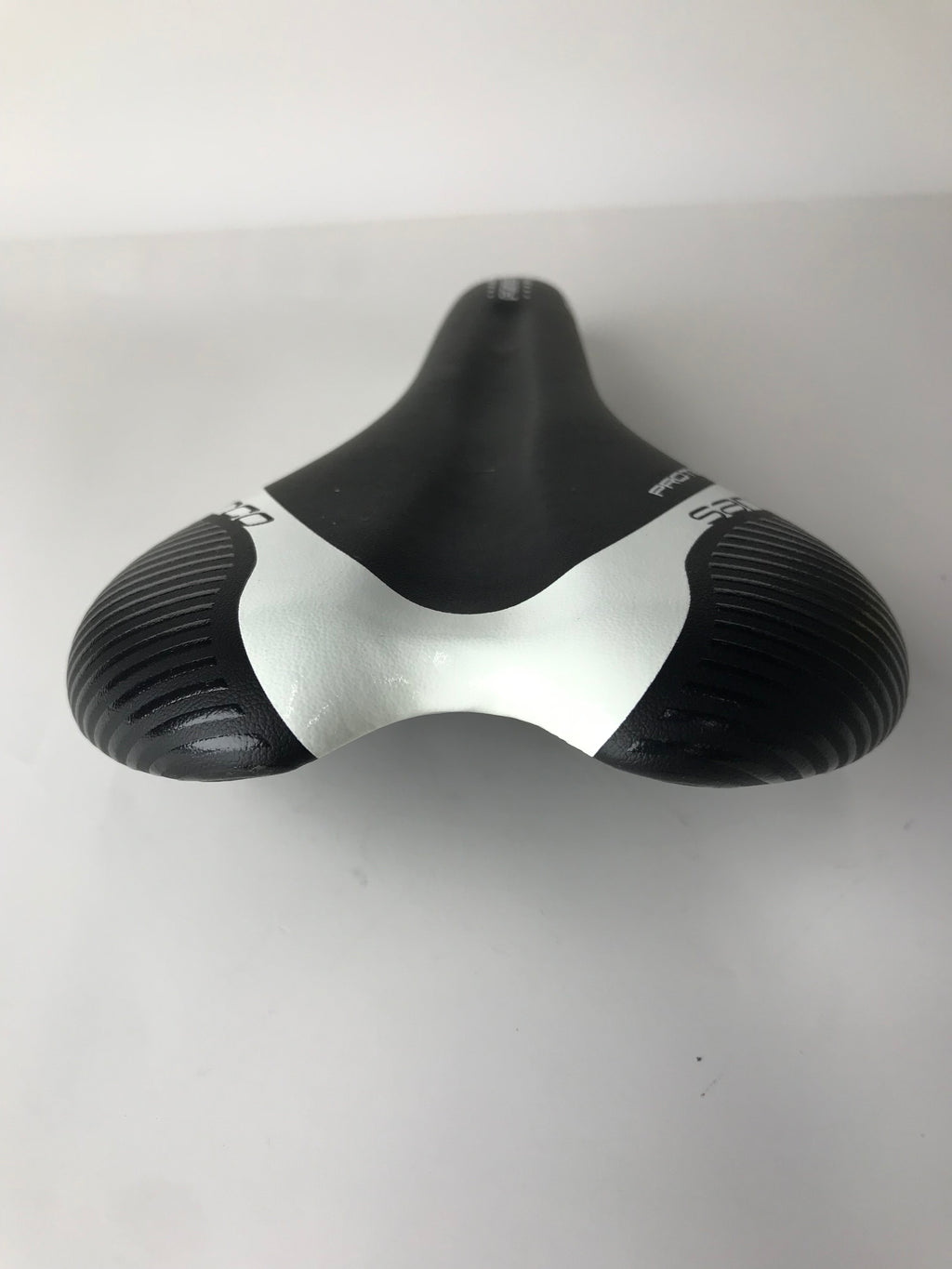Selle San Marco Era Dynamic Protek Road Bike Saddle - Ultra Comfortable Black & White Racing Bicycle Seat