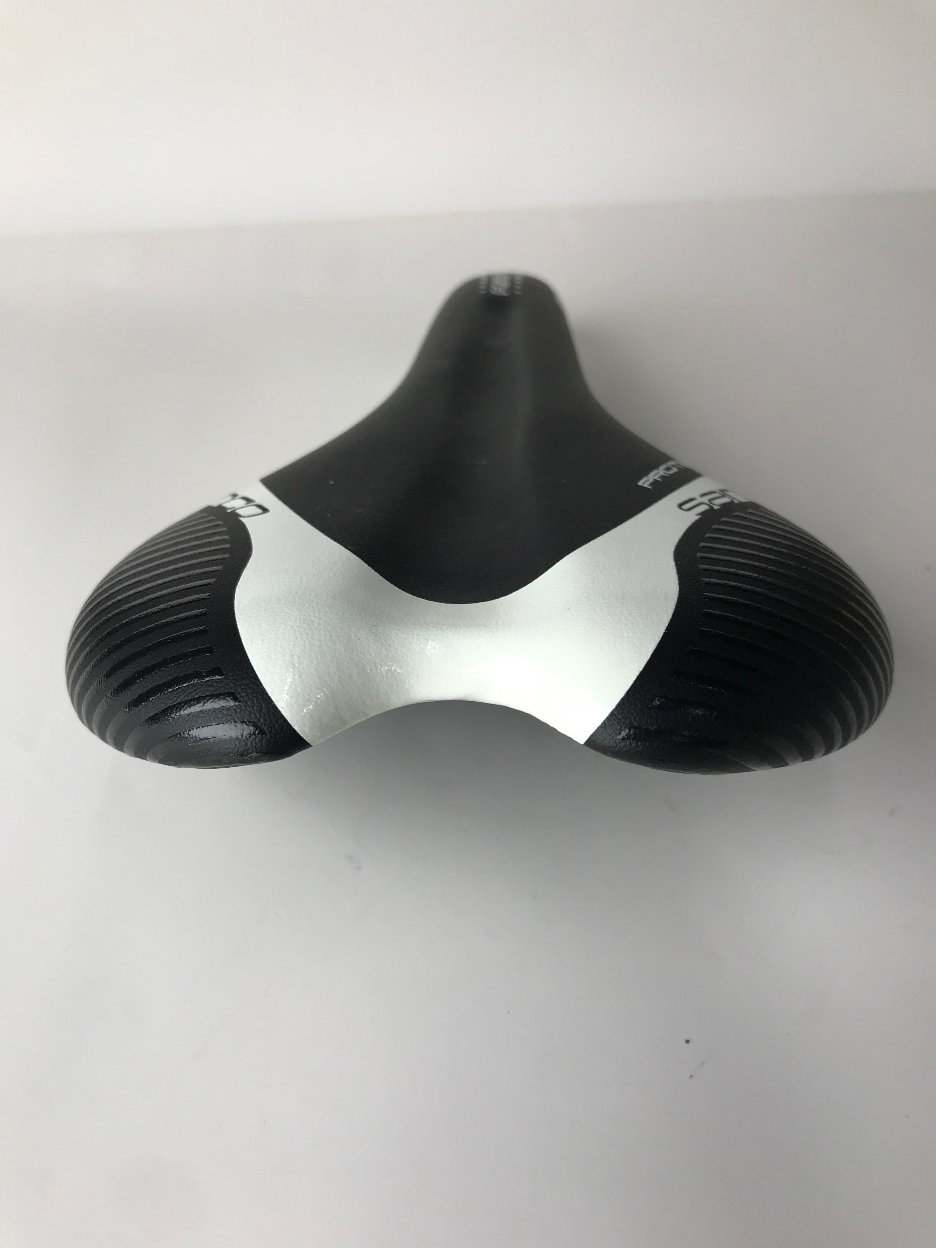 Selle San Marco Era Dynamic Protek Road Bike Saddle - Ultra Comfortable Black & White Racing Bicycle Seat